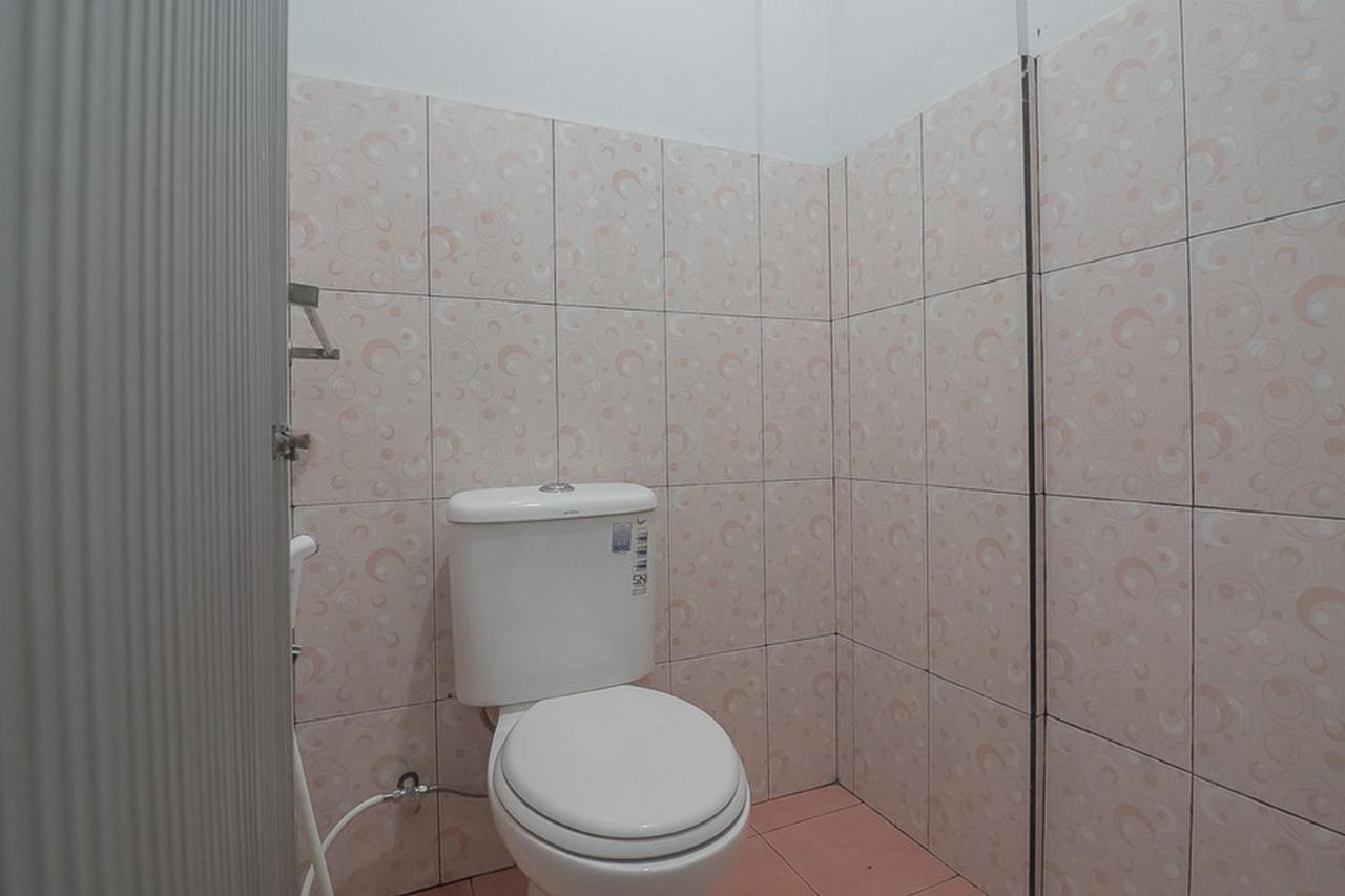 Reddoorz Near Rsud Dr Abdul Aziz Singkawang Hotell Exteriör bild