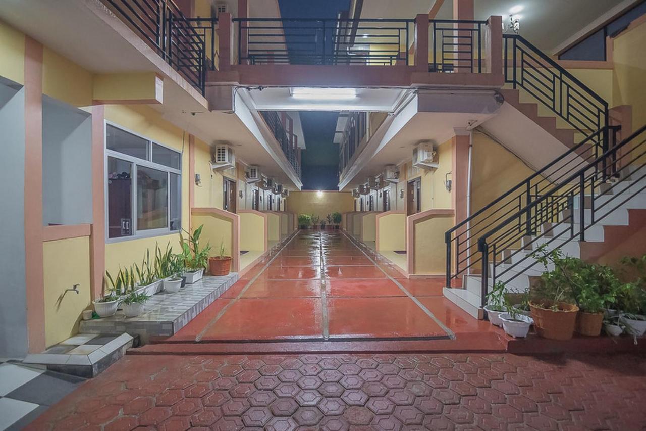 Reddoorz Near Rsud Dr Abdul Aziz Singkawang Hotell Exteriör bild