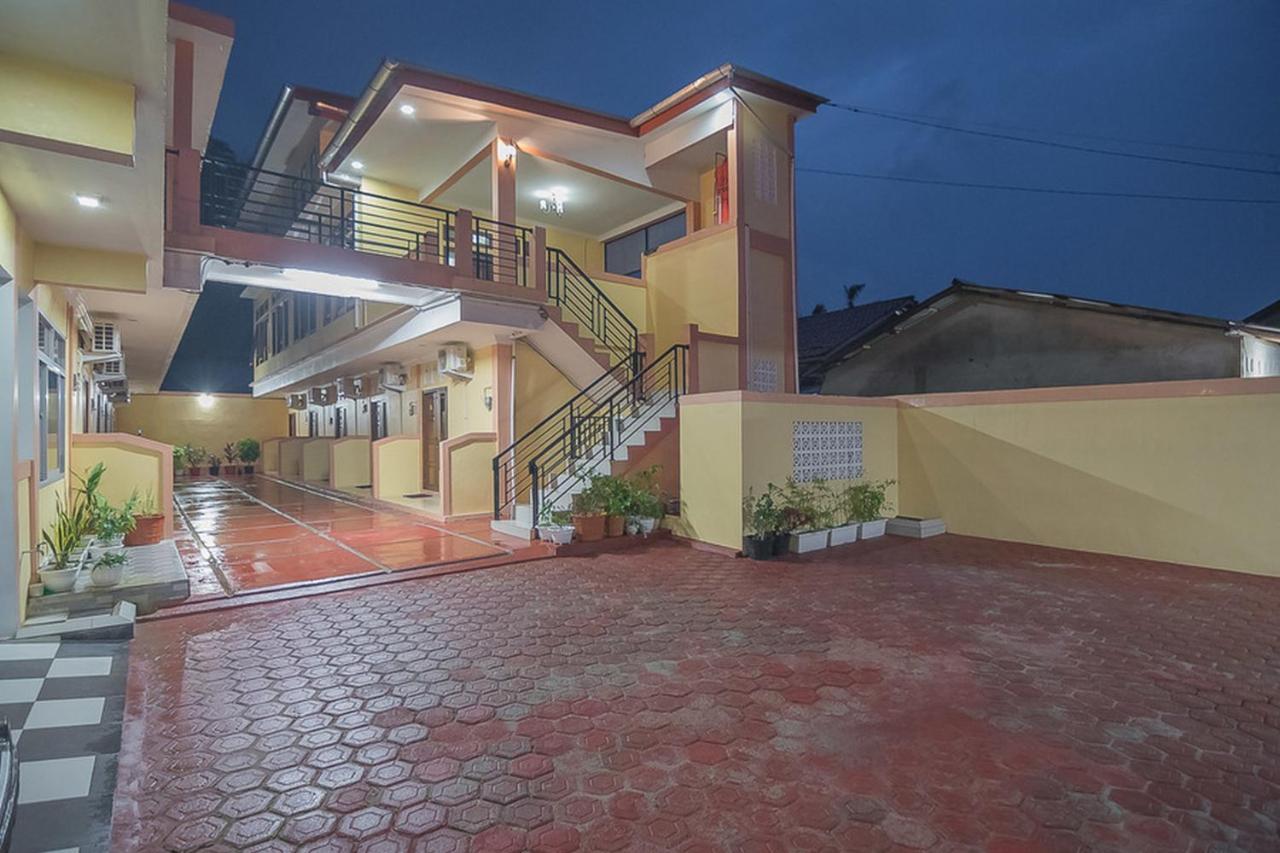 Reddoorz Near Rsud Dr Abdul Aziz Singkawang Hotell Exteriör bild